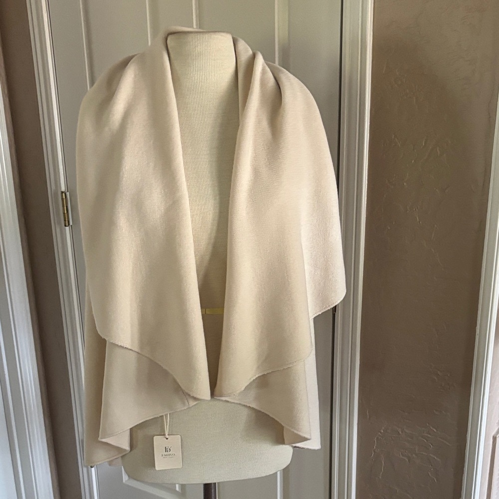 Luxurious Beige Women's Poncho